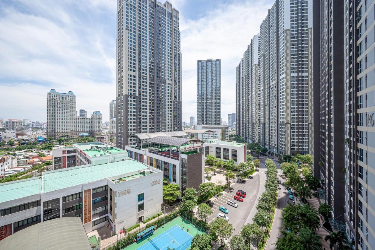 Luxury Apartment At Vinhomes Central Park Хошимин Екстериор снимка