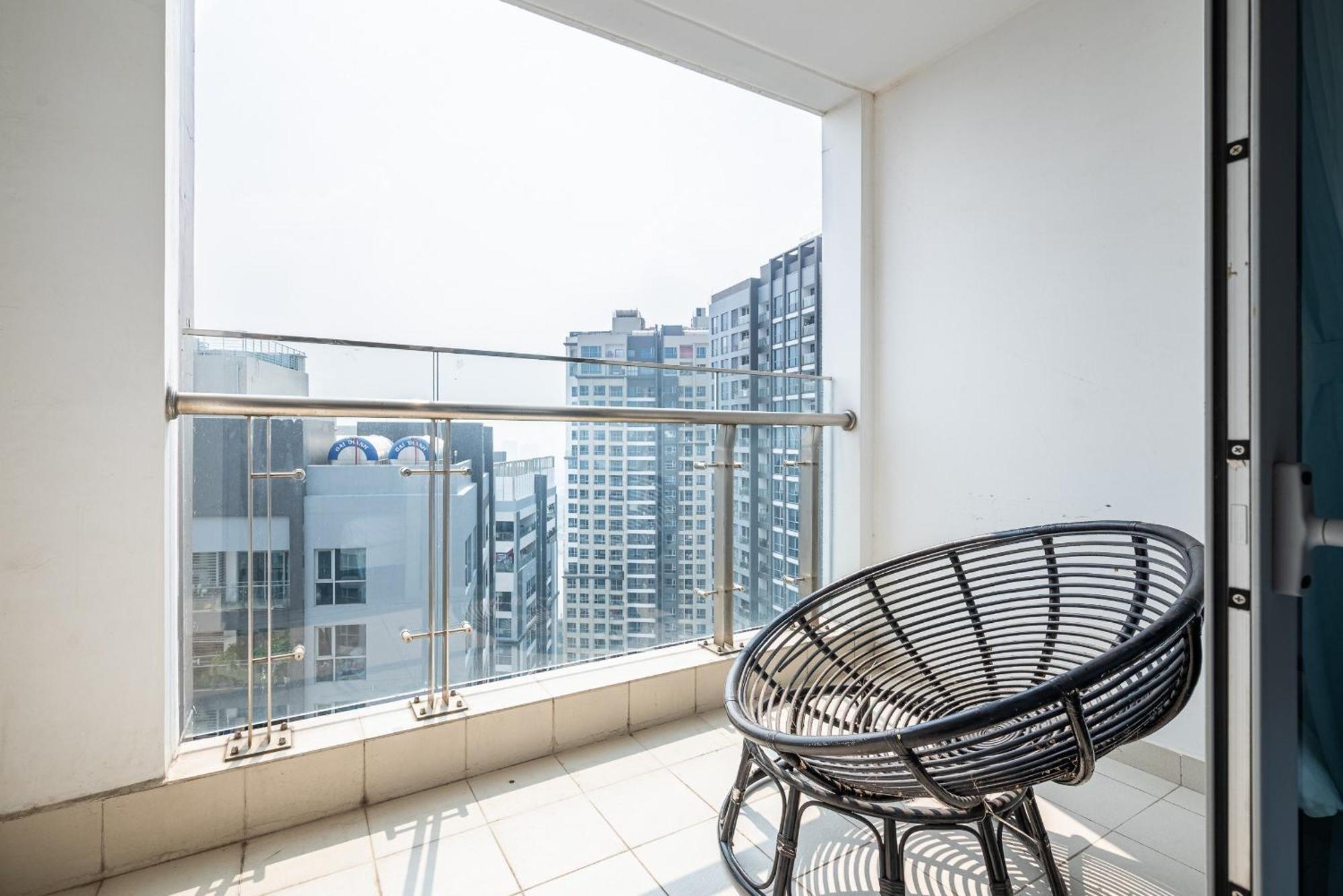 Luxury Apartment At Vinhomes Central Park Хошимин Екстериор снимка