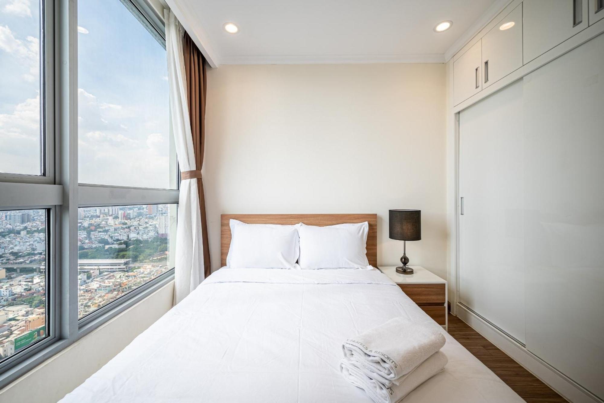 Luxury Apartment At Vinhomes Central Park Хошимин Екстериор снимка