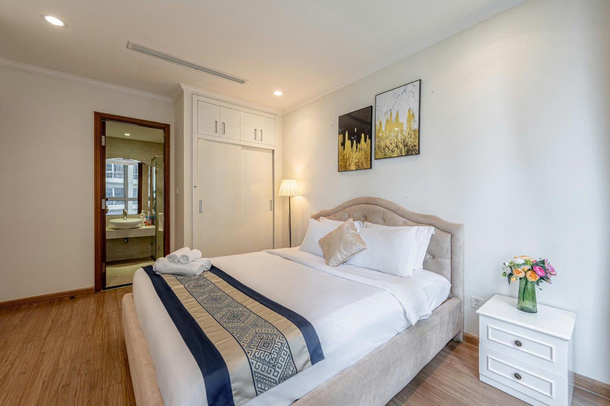 Luxury Apartment At Vinhomes Central Park Хошимин Екстериор снимка