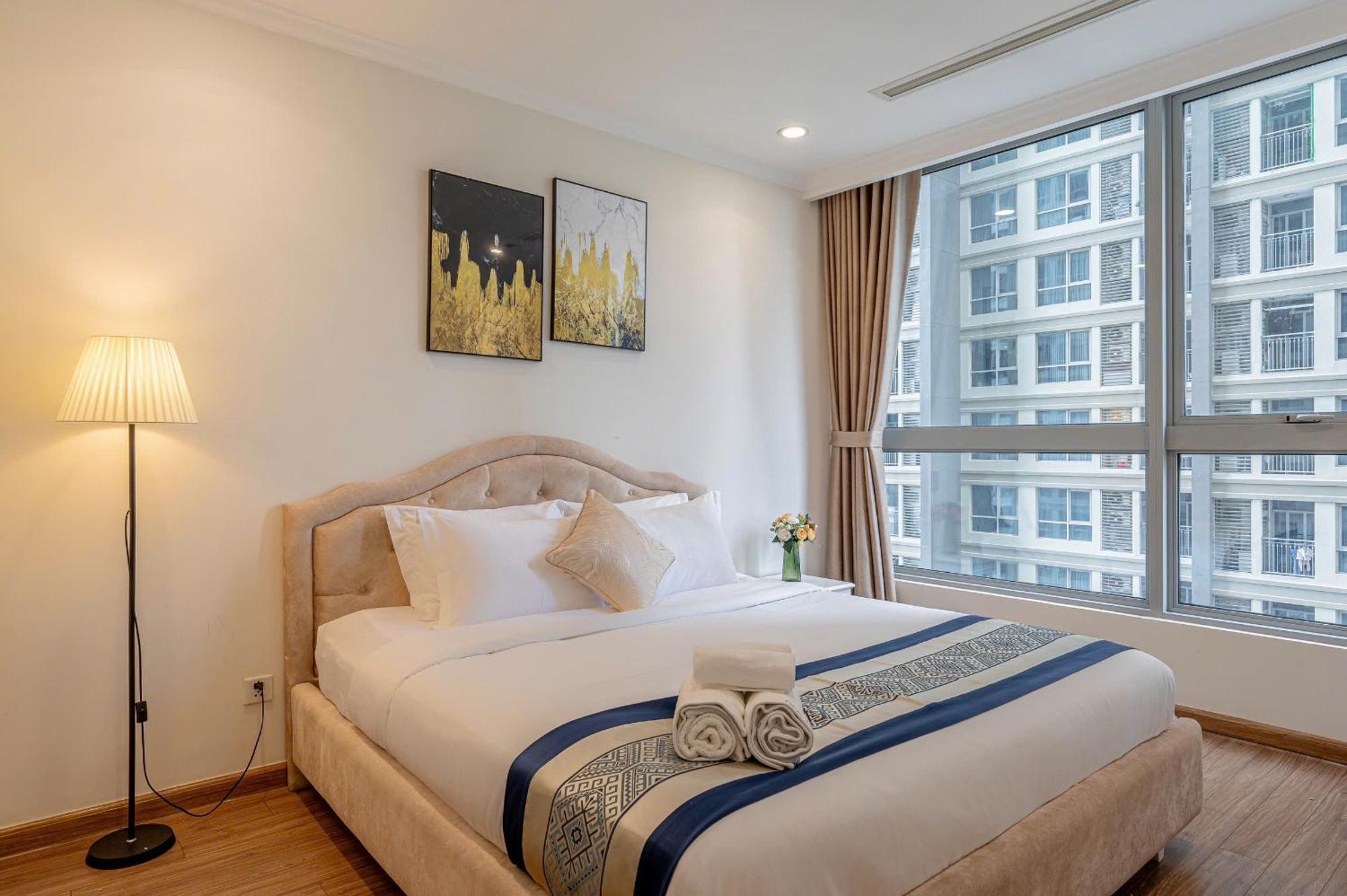 Luxury Apartment At Vinhomes Central Park Хошимин Екстериор снимка