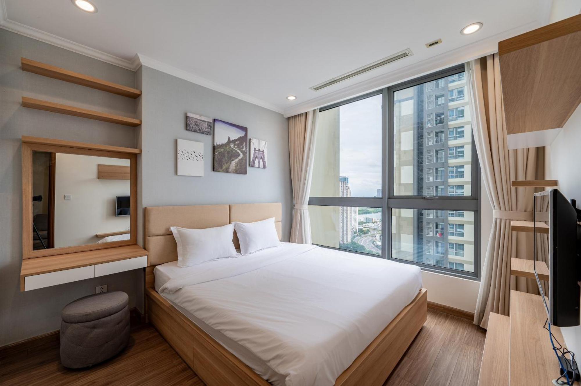 Luxury Apartment At Vinhomes Central Park Хошимин Екстериор снимка