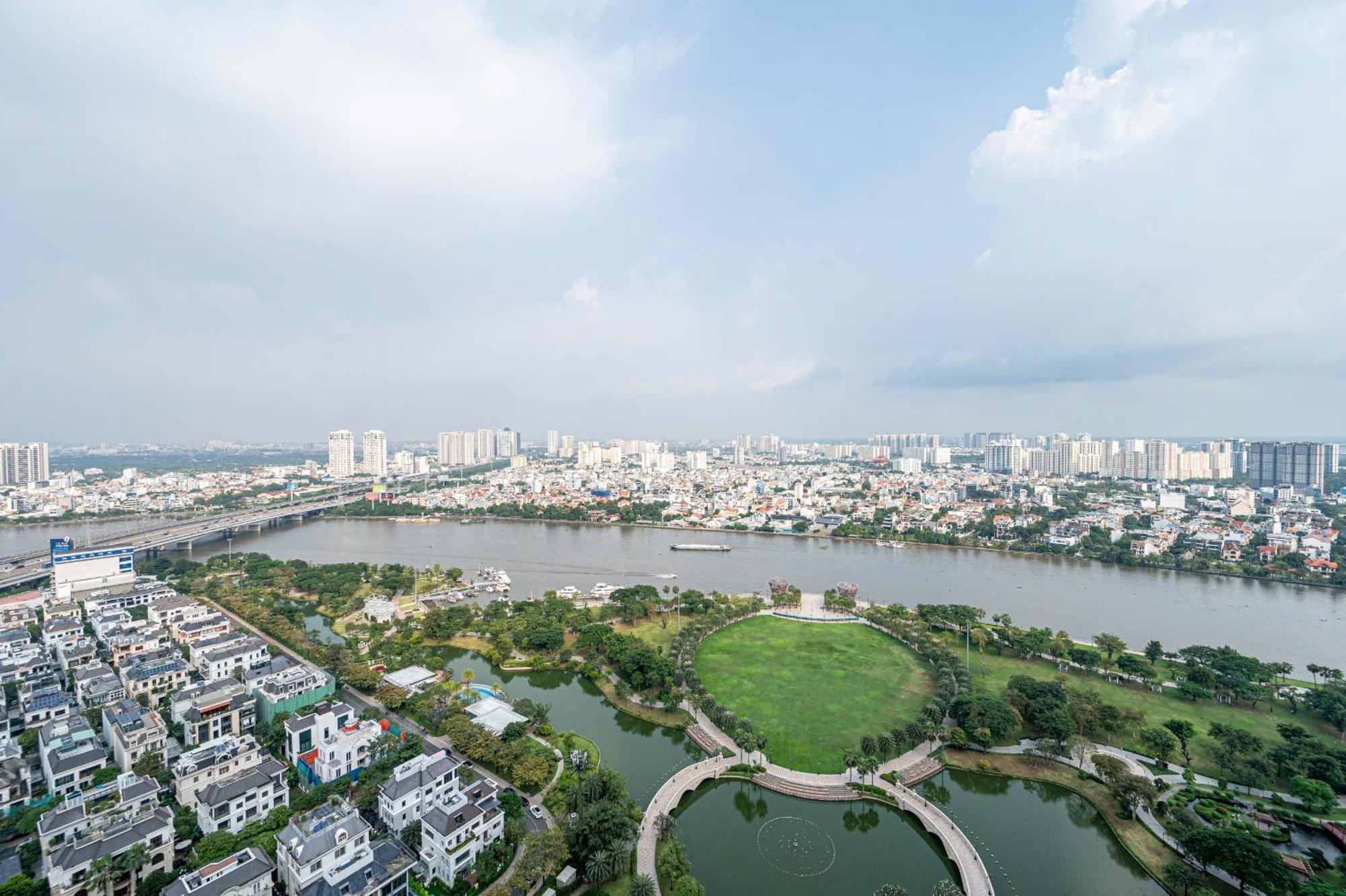 Luxury Apartment At Vinhomes Central Park Хошимин Екстериор снимка